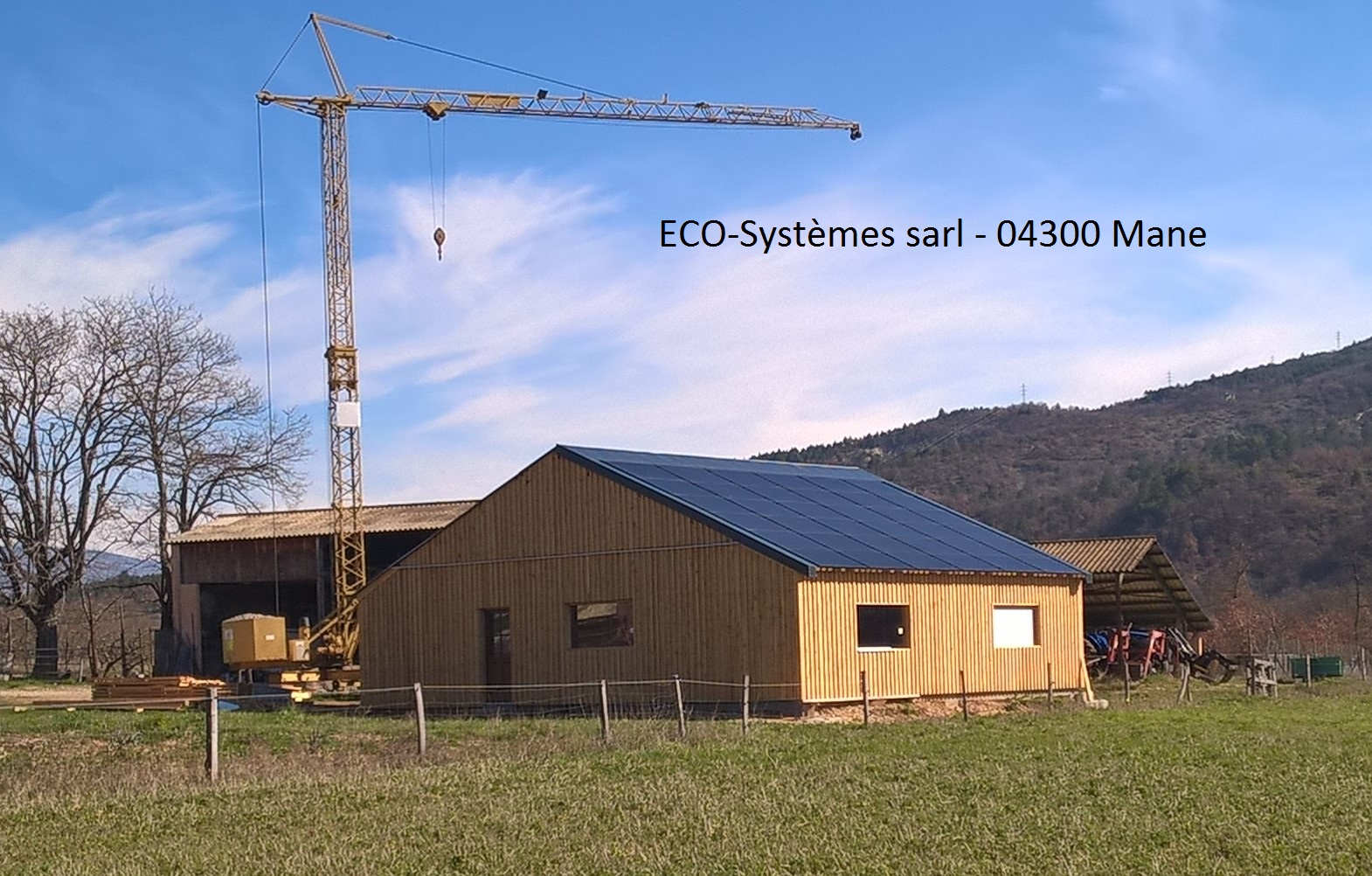 Hangar agricole avec toiture photovoltaïque 9kW - Limans 04300 Généréteur PV 9kW - Limans 04300